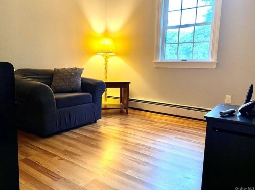 70 Iron Mountain Rd, Warwick NY  10990-3307 exterior