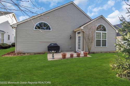 88 Enclave Blvd, Lakewood NJ  08701-5783 exterior