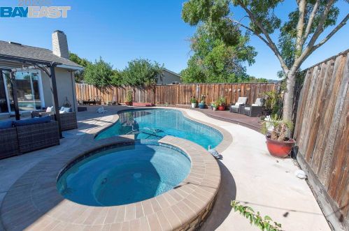 4796 Corwin Ct, Pleasanton CA  94588-3804 exterior