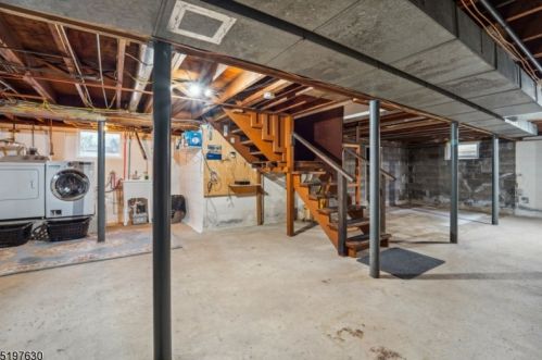 83 Mcnomee St, Oakland NJ  07436-2609 exterior