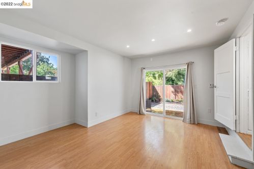3012 Fulton St, Berkeley CA  94705-1805 exterior