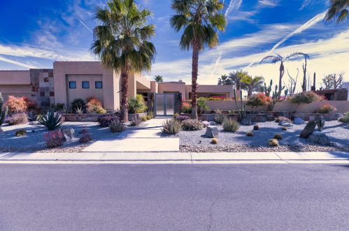 29 Sun Ridge Cir, Rancho Mirage CA  92270-2641 exterior