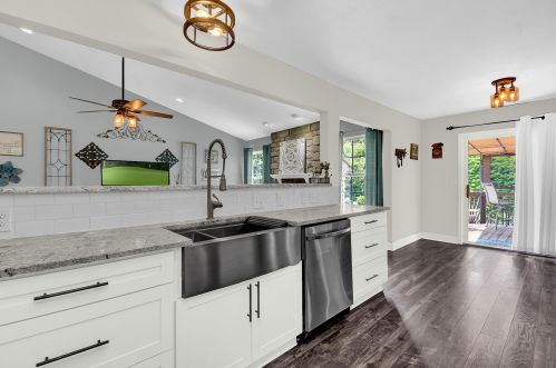 1548 Roscommon Dr, Pataskala OH  43062-7017 exterior