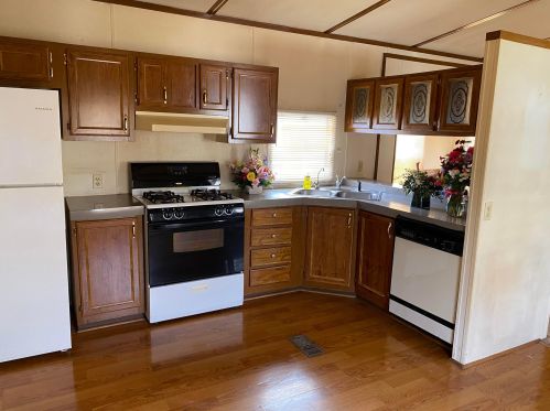 173 Oak Mnr, Ashville OH  43103-1096 exterior