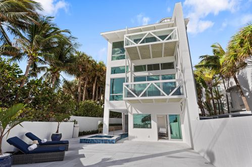 602 Ocean Blvd, Delray Beach FL  33483-7214 exterior
