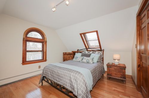 16 10th St, Kingston NH  03848-3717 exterior