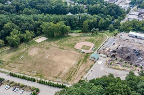 47 New London Ln, Oakmont PA  15139-1100 exterior