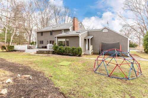 4 Galloupes Pt Rd, Swampscott MA  01907-2739 exterior