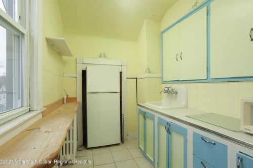 38 Mount Ave, Atlantic Highlands NJ  07716-1236 exterior