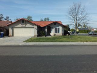 888 Ambassador Dr, Hanford, CA 93230-6705