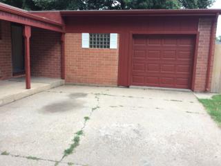 2106 Terrace Dr, Newton KS  67114-1247 exterior