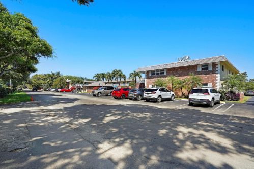 1001 8th Ave, Delray Beach FL  33483-5801 exterior