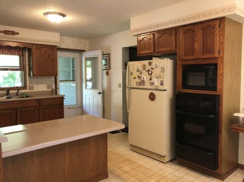 802 Oak St, Ferryville, WI 54628-8212