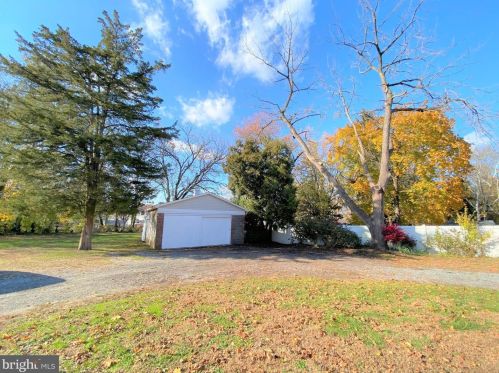 2886 Quakerbridge Rd, Trenton NJ  08619-1642 exterior