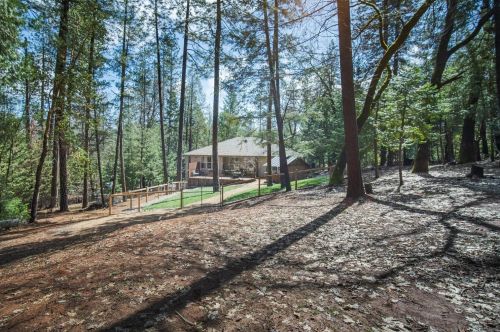 5752 Arrowhead Dr, Michigan Bluff CA  95631-9604 exterior