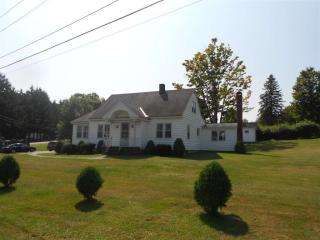 104 Heagle Rd, Northbush, NY 12095-3817