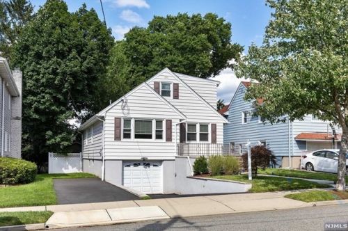 441 Main Ave, Wood-Ridge, NJ 07075-2058