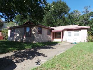 3200 Patricia Dr, Pensacola, FL 32526-2636