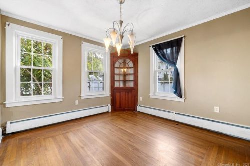 15 Kinney Ave, Norwich CT  06360-6209 exterior