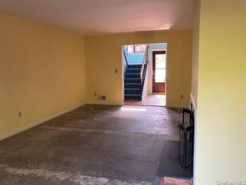 52 Arthur Ct, Rye Brook NY  10573-3153 exterior