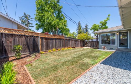 2020 Helena Way, Redwood City CA  94061-3311 exterior