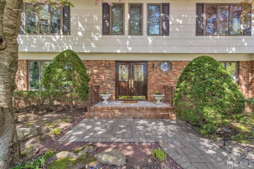 27 Darby Rd, East Brunswick, NJ 08816-3411