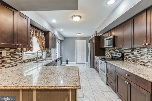 131 Toledo Ln, Willingboro NJ  08046-3722 exterior