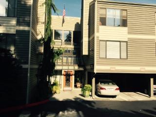 13426 Greenwood Ave, Seattle, WA 98133-1801