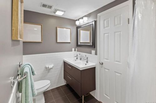 14 Utopian Pl, Airmont NY  10901-7715 exterior