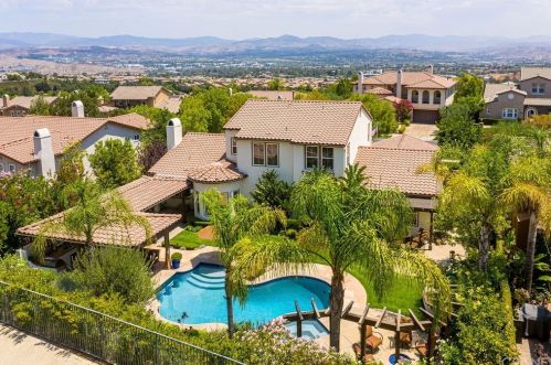 26523 Oak Terrace Pl, Santa Clarita, CA 91381-0741