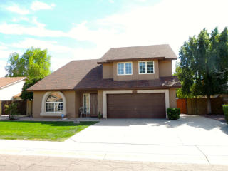 4011 Soft Wind Dr, Glendale, AZ 85310-4041