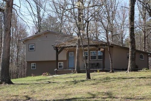 405 Milo Webb Dr, Crossville, TN 38572-1200