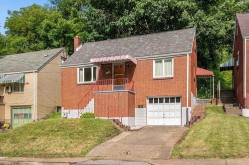 2008 Patterson St, Mckeesport, PA 15132-5548