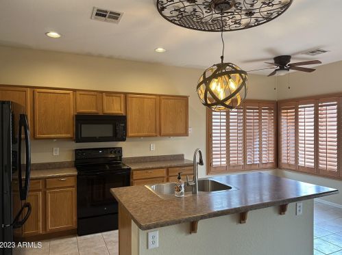 9924 Forge Ave, Mesa, AZ 85208-3178