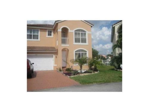 2905 139th Ave, Hollywood, FL 33027-3942