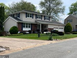 12 Basswood Ln, Wilmington, DE 19810-1927