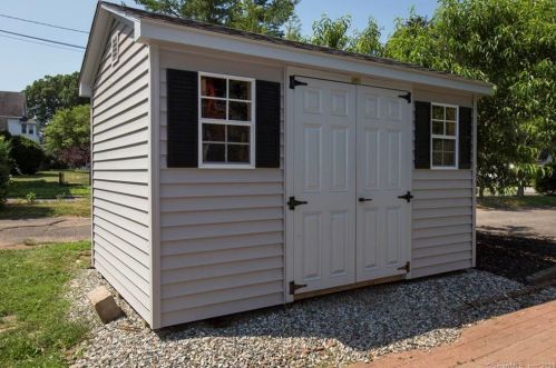 26 Wetherell St, Manchester CT  06040-6401 exterior