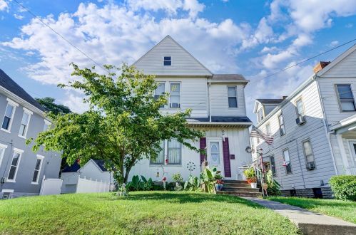 2005 Crown Ave, Cincinnati, OH 45212-2141