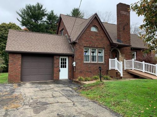 48 Fredonia Rd, Greenville, PA 16125-7901