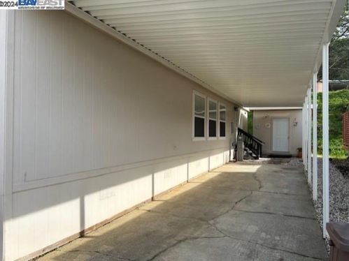 176 Harbor Dr, Daly City CA  94014-2829 exterior