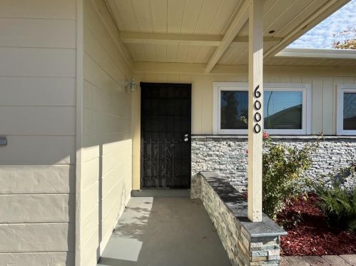 6000 Lila Ln, North Highlands, CA 95660-4523