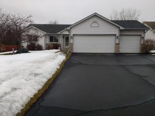 2388 Windsor Ln, Saint Paul, MN 55125-1685