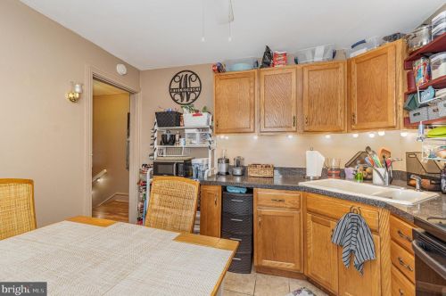 296 2nd St, Highspire PA  17034-1555 exterior