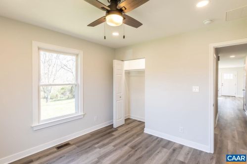 2514 Thomas Jefferson Pkwy, Bybee VA  22963-4808 exterior