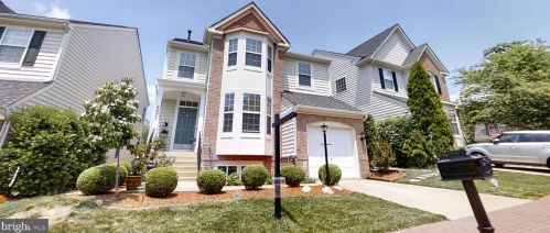 8826 Carpenters Hall Dr, Lorton, VA 22079-4718