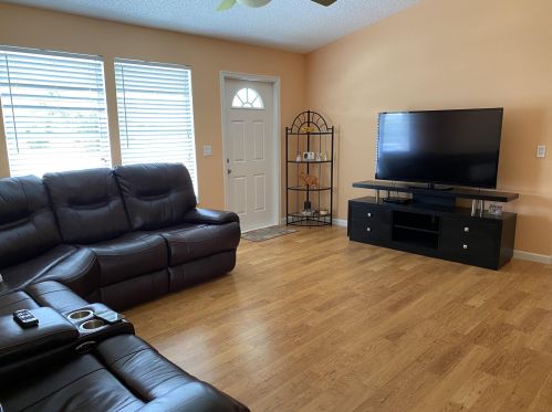 782 Starflower Ave, Fort Pierce, FL 34983-4637
