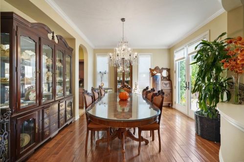 1050 Straightaway Ct, Oceanside CA  92057-1949 exterior