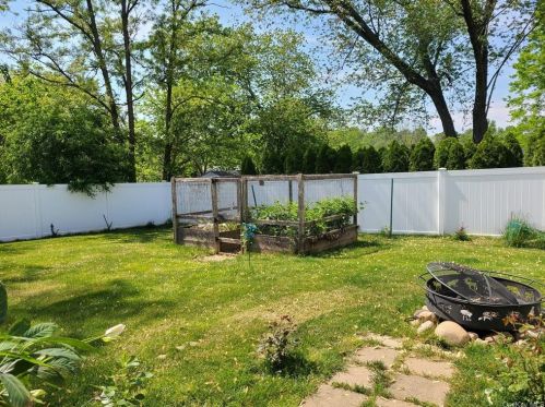 234 Valley Rd, Valley Cottage NY  10989-2439 exterior