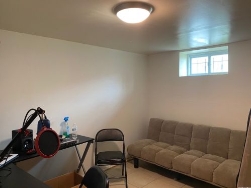 57 22nd St, Wheatley Heights NY  11798-2101 exterior