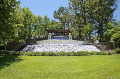 25258 Huston St, Santa Clarita, CA 91381-1674